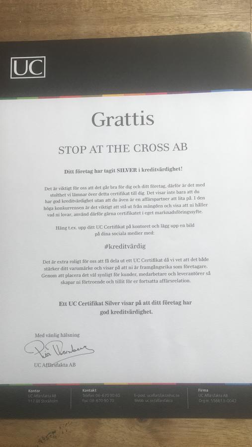 Stop At The Cross Boras Luaran gambar